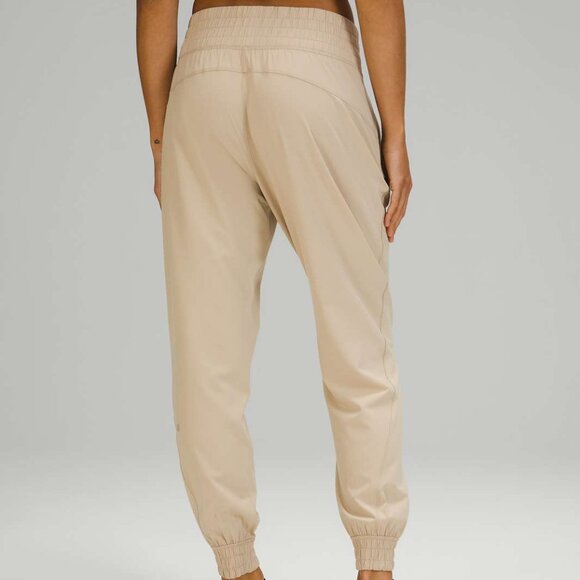 Lululemon Sun Setter High Rise Jogger / pants (Trench) beige / tan lightweight - Picture 2 of 7